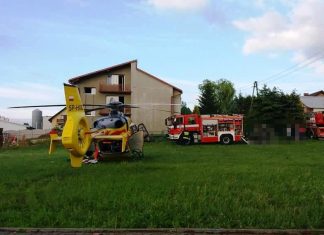 Pożar budynku. Mężczyzna przetransportowany przez śmigłowiec LPR. ZDJĘCIA, FILM!
