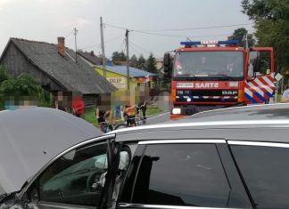 Zablokowana DW780 po zderzeniu dwóch samochodów. ZDJĘCIA!