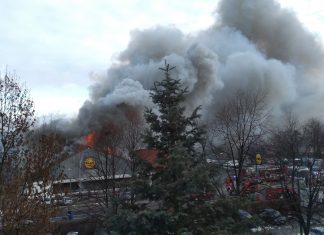Pożar sklepu Lidl w Wadowicach. ZDJĘCIA!