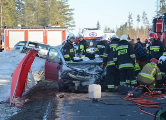Wypadek w Czarnym Dunajcu, lądował śmigłowiec LPR. ZDJĘCIA