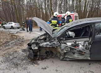 Trzy samochody zderzyły się na drodze powiatowej w Marszowicach – ZDJĘCIA!