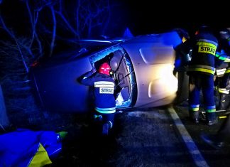 Wypadek drogowy w Trzebieńczycach na DK-28. Jedna osoba była uwięziona – ZDJĘCIA!