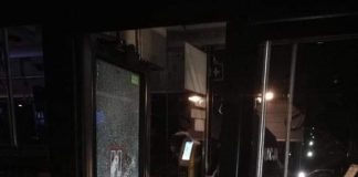 Policjanci zatrzymali 17-latka, który ostrzelał z wiatrówki autobus pełen pasażerów w podkrakowskiej gm. Liszki – ZDJĘCIA!