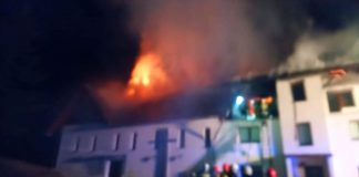 Pożar poddasza budynku plebanii w Czułowie – ZDJĘCIA!