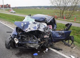 Wypadek z udziałem kursowego busa w nowotarskim – ZDJĘCIA!