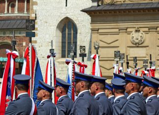 Małopolskie obchody Święta Policji na Wawelu. ZDJĘCIA