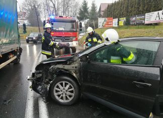Ruch wahadłowy po zdarzeniu na DK 44 w powiecie oświęcimskim. ZDJĘCIA