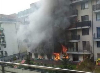 Strażak poparzony w czasie akcji oraz 60 osób ewakuowanych – to bilans dzisiejszego pożaru przedszkola w Krakowie