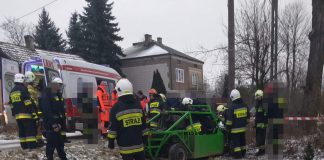 Wypadek w powiecie olkuskim. Kierowca zakleszczony w pojeździe typu buggy – ZDJĘCIA!
