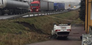 Zderzenie trzech pojazdów na DW 780 w powiecie oświęcimskim. ZDJĘCIA