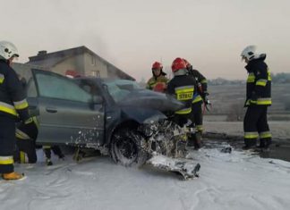 Poważny wypadek na DW780 w powiecie chrzanowskim. Na miejscu wylądował śmigłowiec LPR – ZDJĘCIA