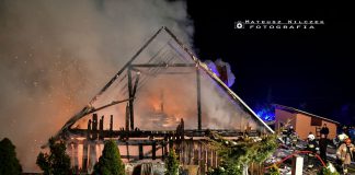 Nocny pożar zabudowań w powiecie suskim. ZDJĘCIA