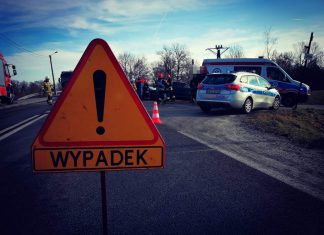 Zdarzenie drogowe na A4 z udziałem radiowozu pod Tarnowem