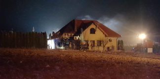 Pożar budynku mieszkalnego w Dojazdowie – ZDJĘCIA
