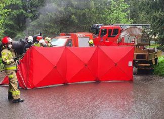 Groźny wypadek na trasie do Morskiego Oka, koń nie żyje, woźnica trafił do szpitala