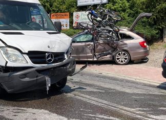 Wypadek na DW794. Wśród poszkodowanych dwoje dzieci