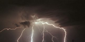 Piorun poraził ojca z synem w trakcie wycieczki rowerowej