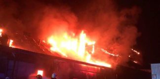 Pożar zakładu obuwniczego oraz lakierni w powiecie Wadowickim – ZDJĘCIA!