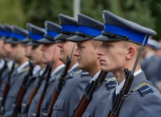 Do służby w garnizonie małopolskim przyjęto dzisiaj kolejnych 50 nowych policjantów