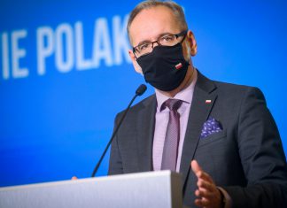 Konferencja ministra zdrowia. Rząd przedłuża etap odpowiedzialności i luzuje kilka obostrzeń