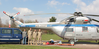 Policjanci z sekcji lotniczej pomagają Ukrainie