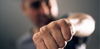 39-latek pobił i okradł 14-latka