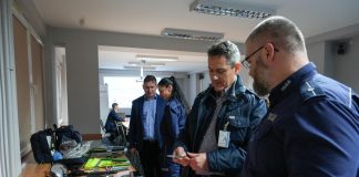 Spotkanie oraz przekazanie sprzętu w ramach projektu „Bezpieczeństwo przede wszystkim”