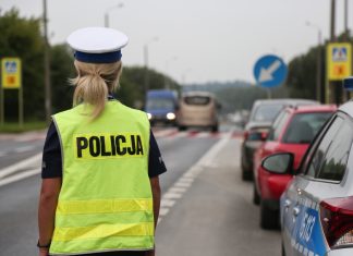 55 kierujących pojazdami pod wpływem alkoholu wyeliminowanych z ruchu podczas poniedziałkowej policyjnej akcji „ALKOHOL I NARKOTYKI”