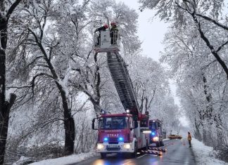 Opady Śniegu w Małopolsce. To była ciężka doba dla strażaków