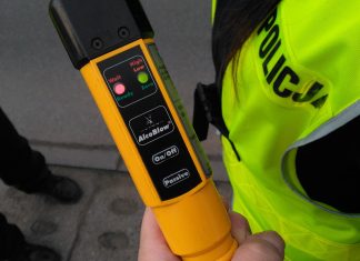 Miała blisko 1,5 promila i „opiekowała się” dzieckiem. Wzorowa postawa obywatelska zapobiegła tragedii