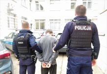 Policjanci zatrzymali 16-latka i 17-latka odpowiedzialnych za rozboje